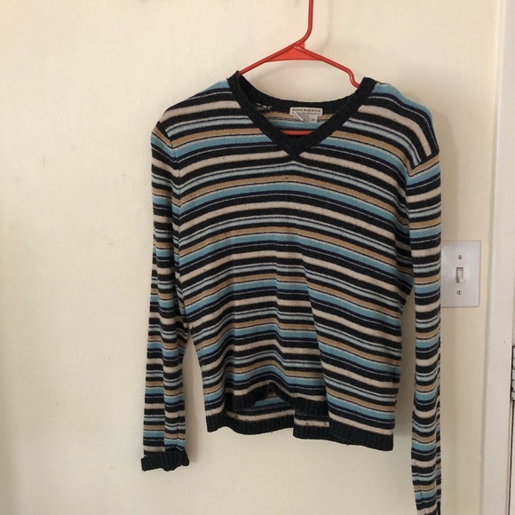 Cute sweater - Picture 2 of 3